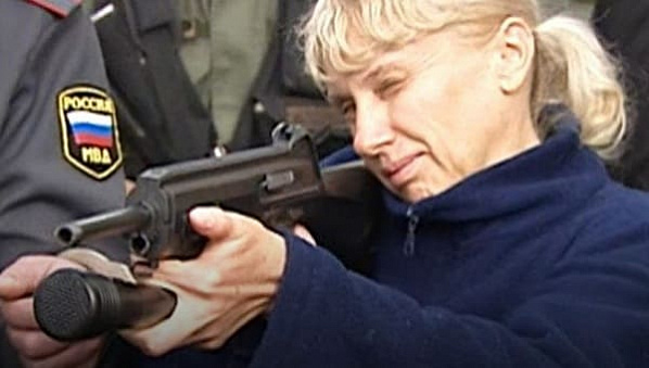 На телеэкране - документальный фильм о банде «ростовских амазонок»