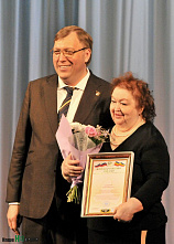 Комсомольская юность наша