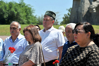 Участники памятной акции в Змиевской балке присоединились к Минуте молчания