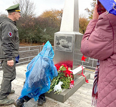В Боковском районе Ростовской области открыт памятник на месте гибели экипажа самолета Ил-2