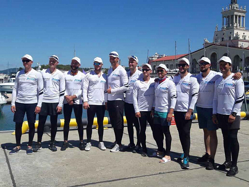 Сочи. Морвокзал. Экипаж лодки перед выходом в Трабзон.