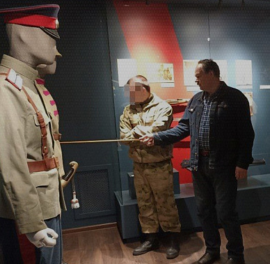 Росгвардейцы познакомились с историей Донского казачества в Станично-Луганском музее