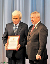 Комсомольская юность наша