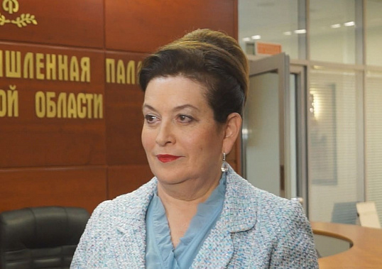 Министр здравоохранения Ростовской области Татьяна Быковская отметила, что сегодня нужно максимально ограничить походы в места скоплений людей, тщательно мыть руки и просто так не принимать никакие лекарства.