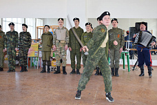 500 детей назвали ее мамой…