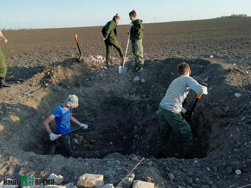 На Вахту Памяти в Павло-Очаково прибыли и опытные следопыты, 2 стр.  и новички поиска.