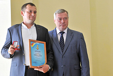 «Жить — значит, строить»...