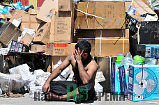 В Аксайском районе сгорели склады рядом с рынком «Классик». 