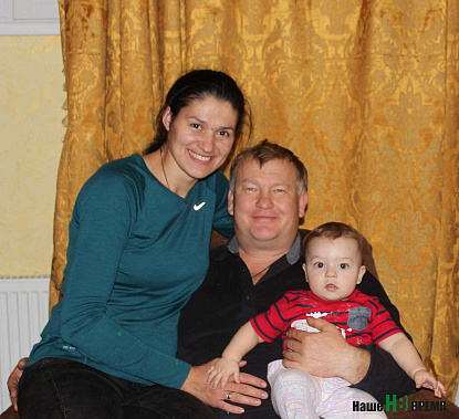 Счастливая семья: Татьяна Белобородова, муж и тренер Николай Белобородов и сын Макарий.