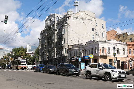 Власти Ростова попросили горожан не парковать машины в центре в День Победы