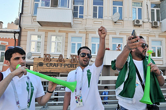 Только прилетели, сразу сели