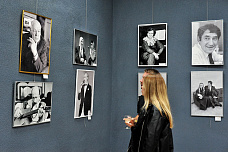 В Ростове открылась фотовыставка «Кумиры восьмидесятых» фотожурналиста Сергея Казмина