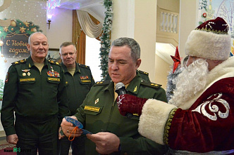 Военнослужащие ЮВО провели благотворительную акцию «Елка желаний»