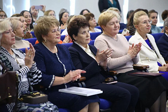 В Ростове собрались члены регионального отделения Всероссийского общественного движения «Матери России» и его сторонники