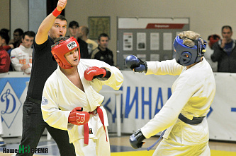 Бьют чекисты друг друга