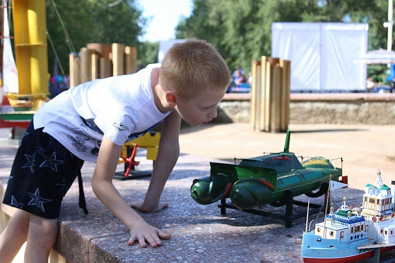 В Волгодонске пофестивалили юные техники