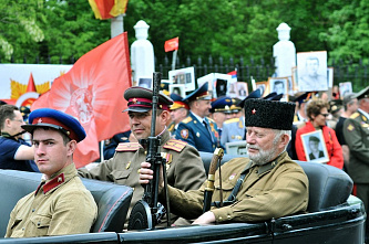 День Победы, как он был от нас далек…