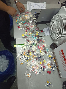 Ростовчанку задержали за контрабанду сильнодействующих веществ из Таиланда