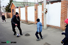 Мальчик-инвалид