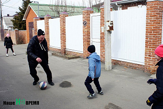 Мальчик-инвалид