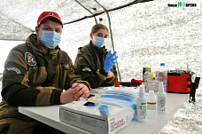 Некоторым из прибывших нужна помощь: сбить подскочившее давление или купировать обострившиеся из-за стресса хронические заболевания. Многим -  успокоиться