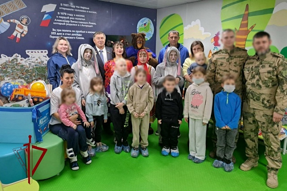 Акция «Коробка храбрости» прошла в России уже в тринадцатый раз. Сейчас — и в новых регионах...