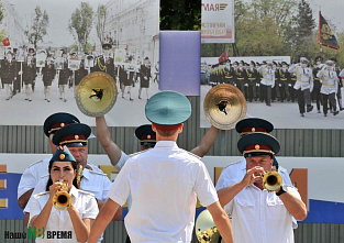 В РЮИ МВД России прошел выпускной
