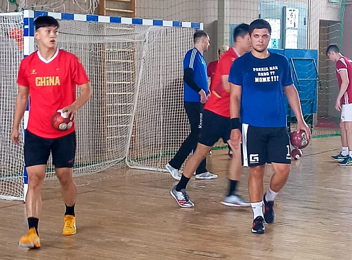 Гандболисты Таганрога проводят сборы в Беларуси