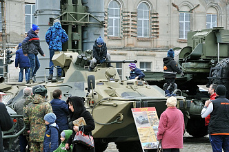 Ну а мальчики?.. а мальчики – потом!