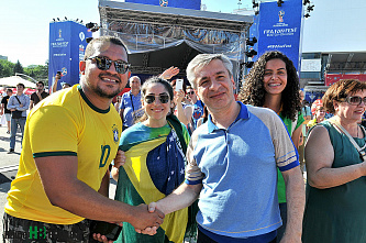 Открыт футбольный фестиваль