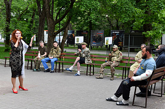 На войне сердце просит музыки вдвойне
