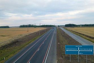 На участках строящегося северного обхода Ростова приступили к нанесению дорожной разметки