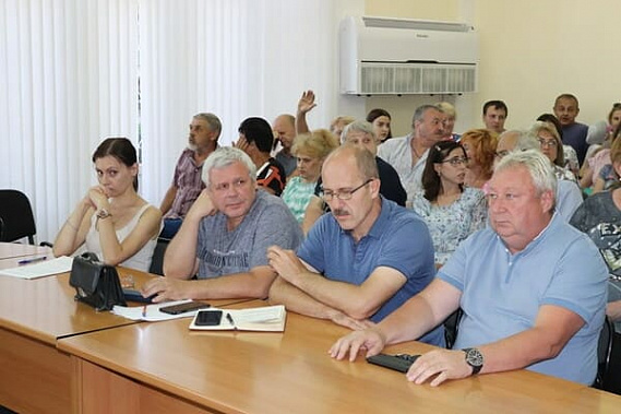 Деньги распределили сами жильцы