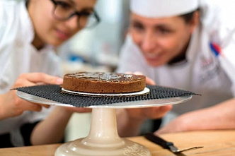 В Ростове кондитер в среднем зарабатывает 25 тыс. рублей в месяц