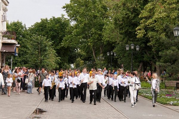 В Азове прошел первый открытый фестиваль духовых оркестров