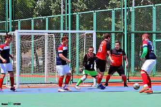 Попали в струю