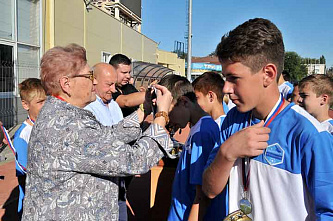 Олимпийский совет Ростовской области провел в Ростове детский футбольный турнир памяти Б.А. Кабаргина.