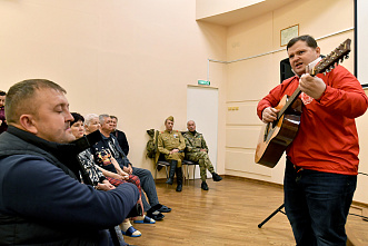 07 11 2025 Ростовскому госпиталю для ветеранов войн подарили концерт и библиотеку