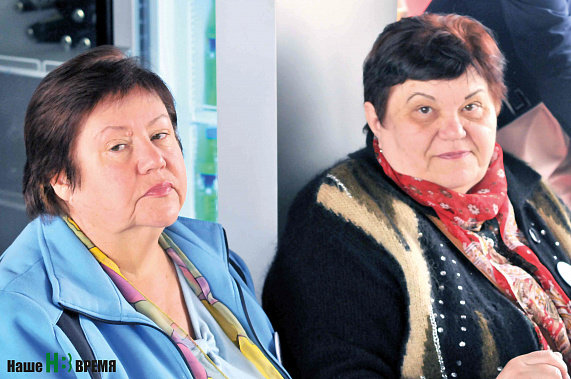 Меланья Петренко (слева) и Татьяна Шубина, активистки совета многоквартирного дома.