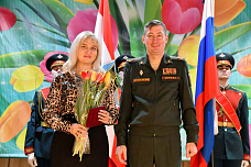 В Ростове поздравили с праздником женщин - военнослужащих