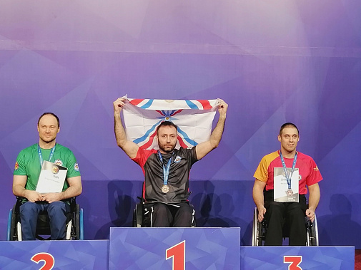 Дончанин подтвердил статус чемпиона России по пара-армрестлингу