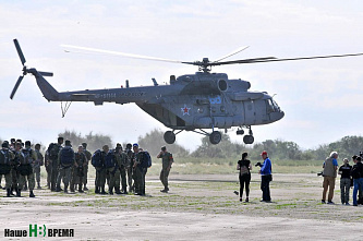 Спецназовцы отработали прыжки с парашютом в Ростовской области