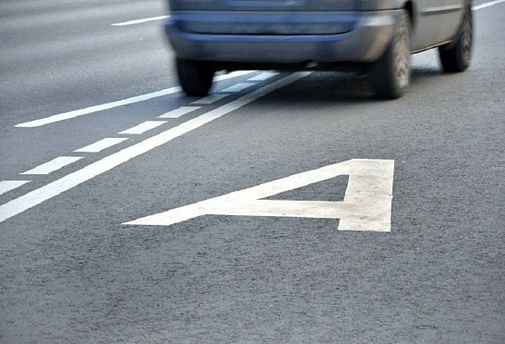 В Ростове резко вырастет размер штрафа за езду по полосе, выделенной для общественного транспорта