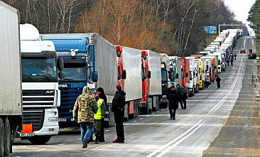 На границе Ростовской области с Украиной отмечено скопление большегрузов