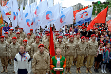 В Ростове вскрыли капсулу времени «Пионерам 2022 года»