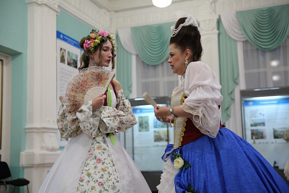 «Осада Азова»: днем – бой, вечером — театр