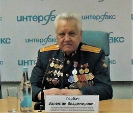 Сегодня поздравления принимает руководитель Ростовской городской организации ветеранов и представительства «МЕГАПИР» на Дону Валентин Гербач