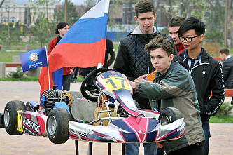 В ростовском парке «Левобережный» прошли показательные выступления военных