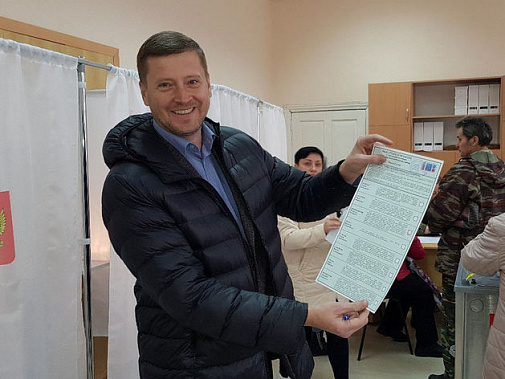 Альтернативно-оппозиционный гимн?