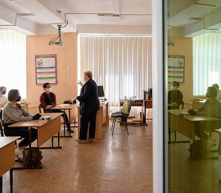 Минпросвещения: школьники с 1 по 10 мая уходят на каникулы, в детсадах – дежурные группы